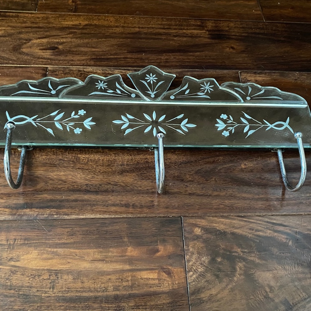 Mirrored Wall Hanging w/three hooks